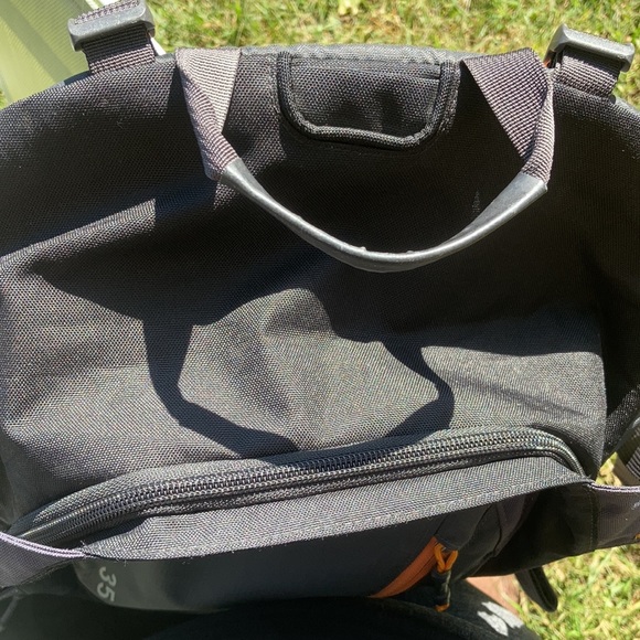 The North Face Solaris 35 Hiking Camping Daypack Travel Backpack AS IS - Picture 6 of 13